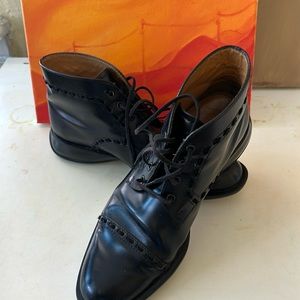 Black leather Tods ankle boots